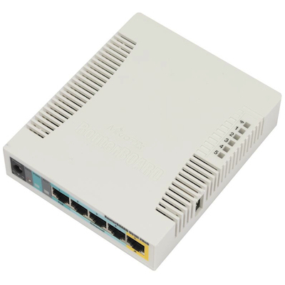 RB951ui-2HnD With 5xLAN W1xPOEout Bgn Radio 600MHz